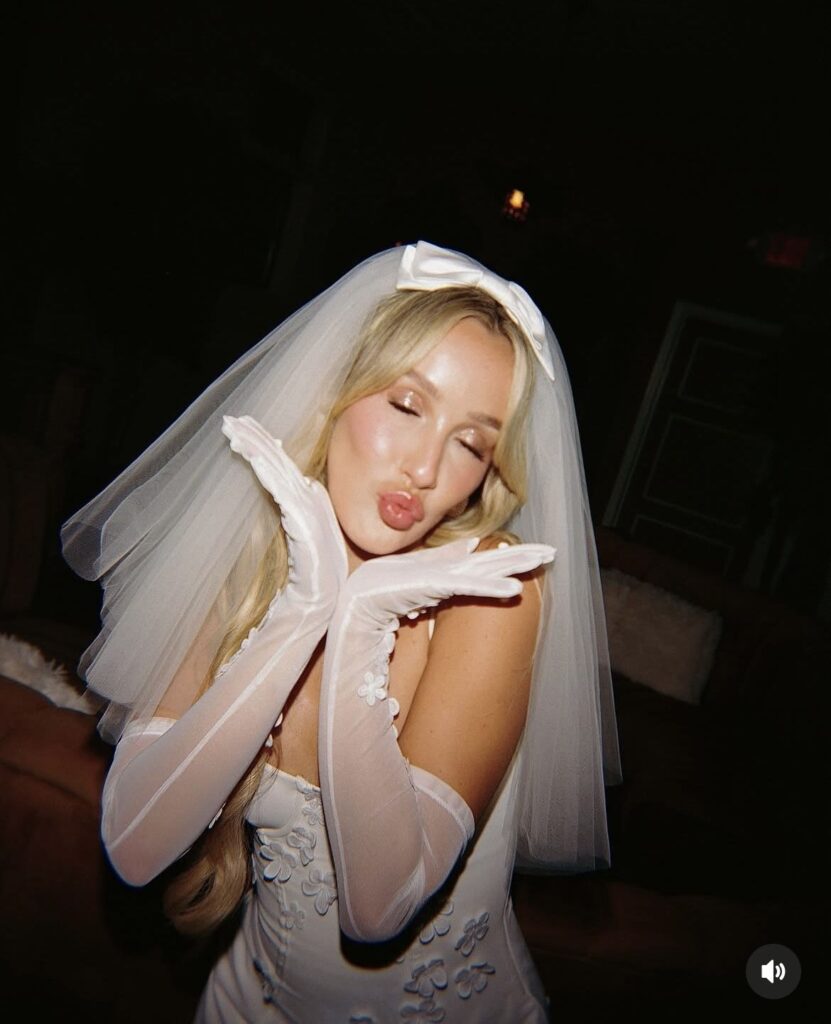 kiss from modern bride